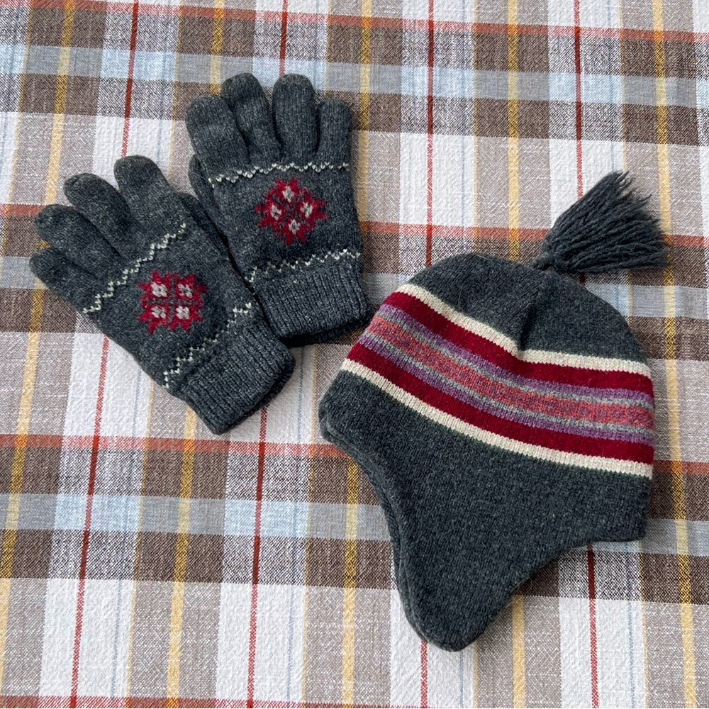Wool Winter Hat and Gloves Knit Handmade Matching Set Women’s Medium
